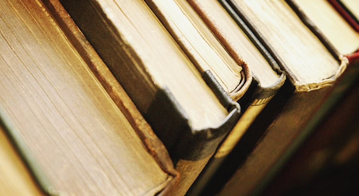 Best Books to Read: Books on Repeat on my Playlist